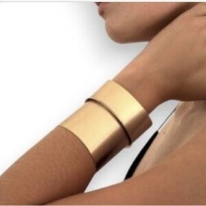 ZARA Metallic Cuff Bracelet Gold-Tone NWT